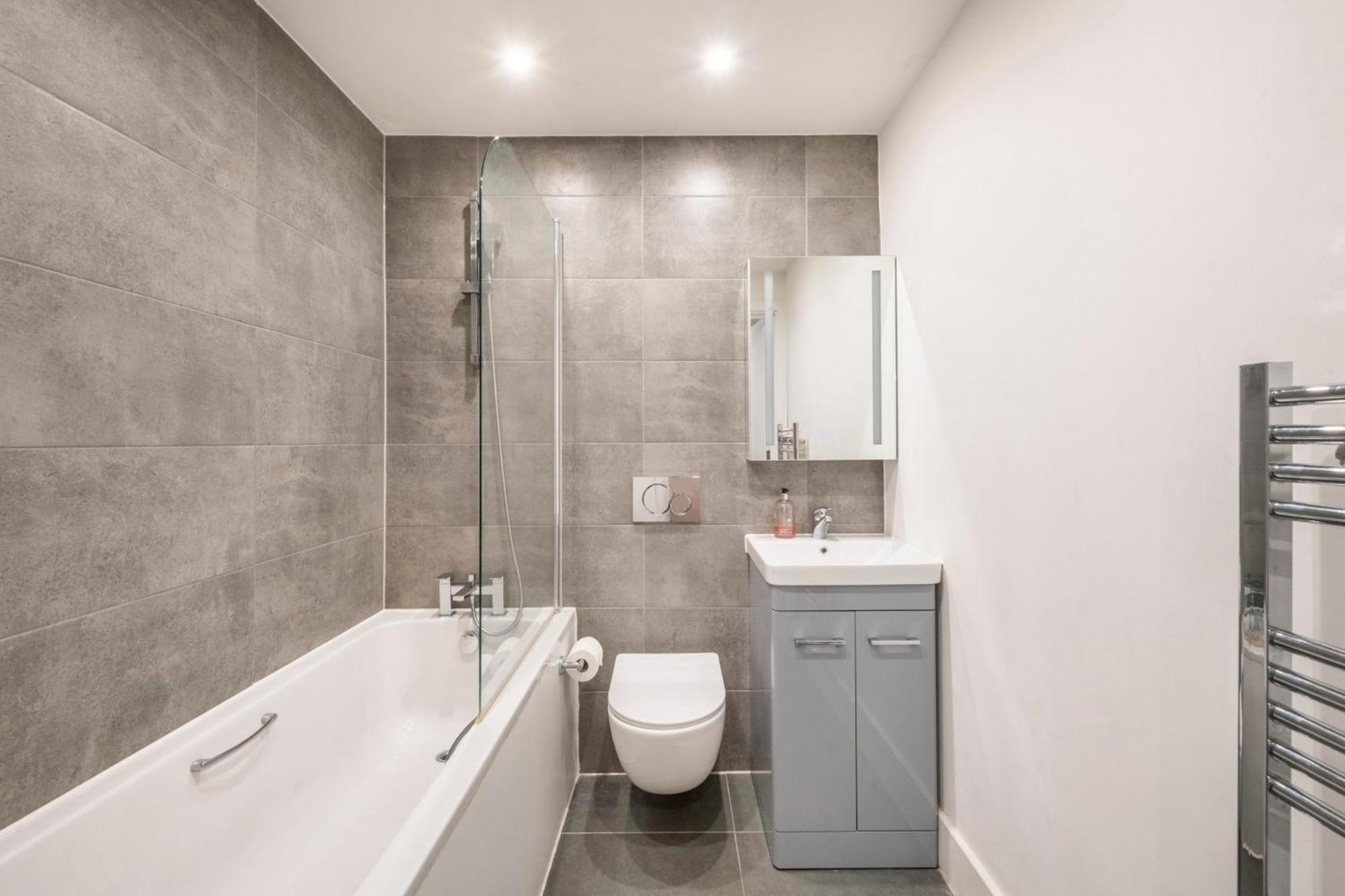 The Perfect Stay London, Home With 2 Bedrooms 1 Bath - Battersea, Vauxhall And Nine Elms ภายนอก รูปภาพ