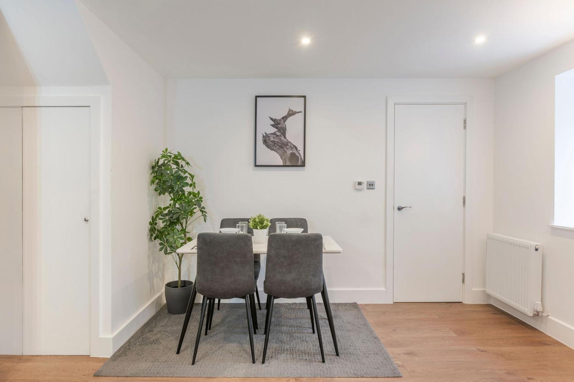 The Perfect Stay London, Home With 2 Bedrooms 1 Bath - Battersea, Vauxhall And Nine Elms ภายนอก รูปภาพ