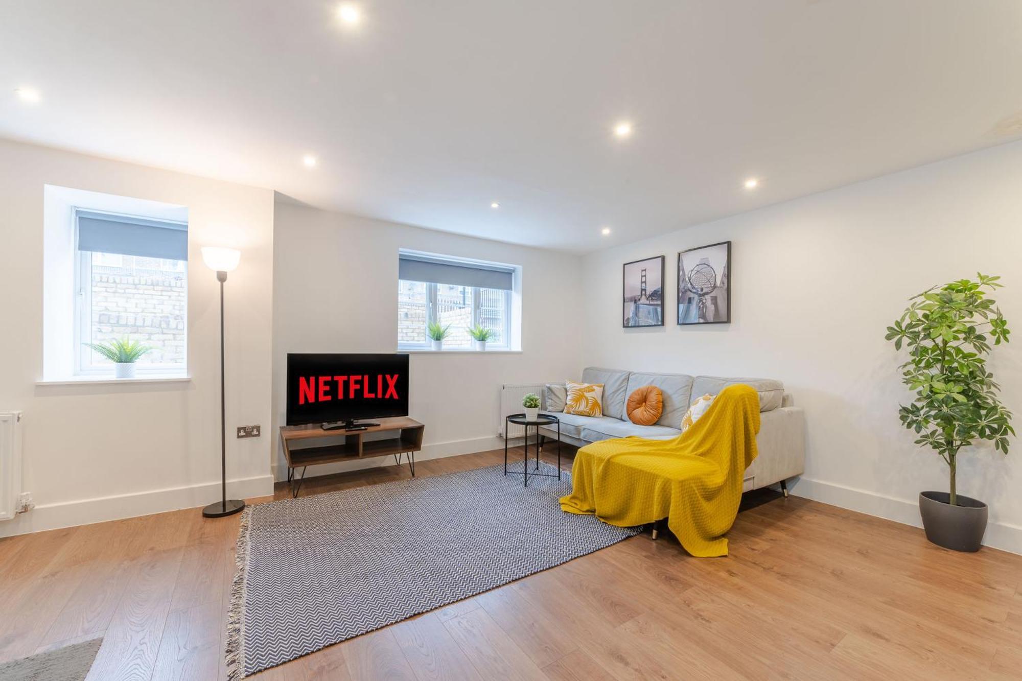 The Perfect Stay London, Home With 2 Bedrooms 1 Bath - Battersea, Vauxhall And Nine Elms ภายนอก รูปภาพ