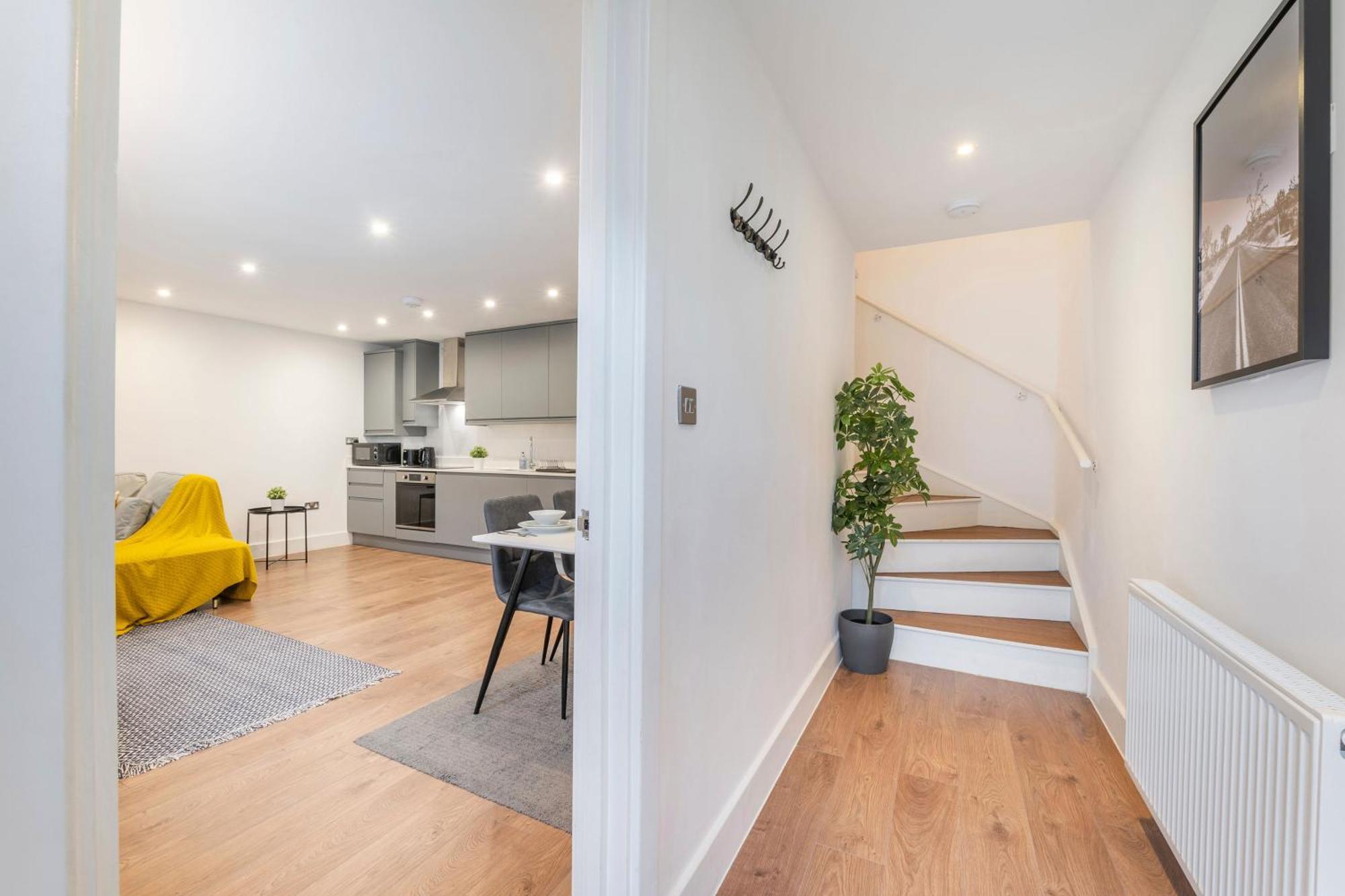 The Perfect Stay London, Home With 2 Bedrooms 1 Bath - Battersea, Vauxhall And Nine Elms ภายนอก รูปภาพ